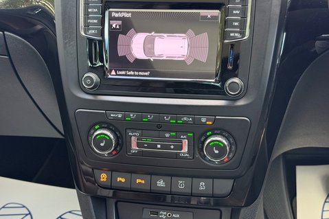Skoda Yeti Outdoor LAURIN AND KLEMENT TDI DSG - RARE CAR - PAN ROOF -APPLE CARPLAY -8 SERVICES 45