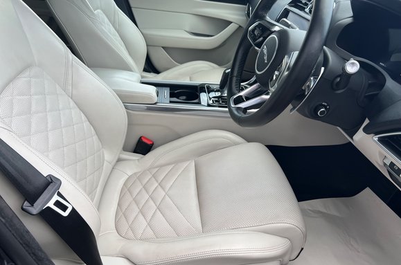 Jaguar XE 2.0 P250i HSE AUTO PETROL 2