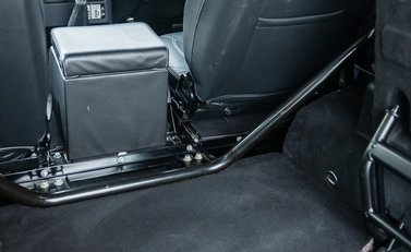 Land Rover Defender 90 XS 13