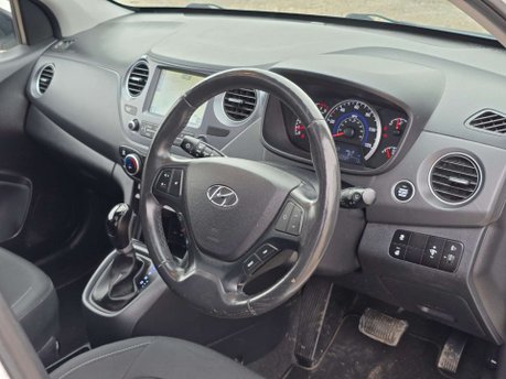 Hyundai i10 1.2 Premium SE Hatchback 5dr Petrol Auto Euro 6 (87 ps) 54