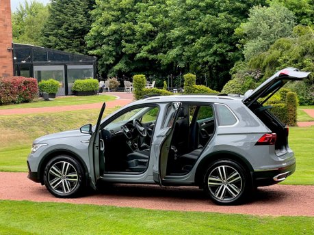 Volkswagen Tiguan 2.0 TDI Elegance DSG 4Motion Euro 6 (s/s) 5dr 12