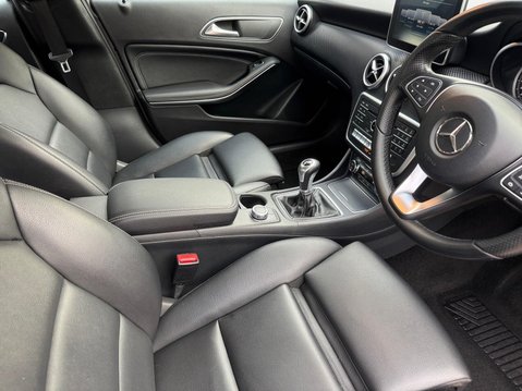 Mercedes-Benz A Class 1.5 A180d Sport (Executive) Euro 6 (s/s) 5dr 14