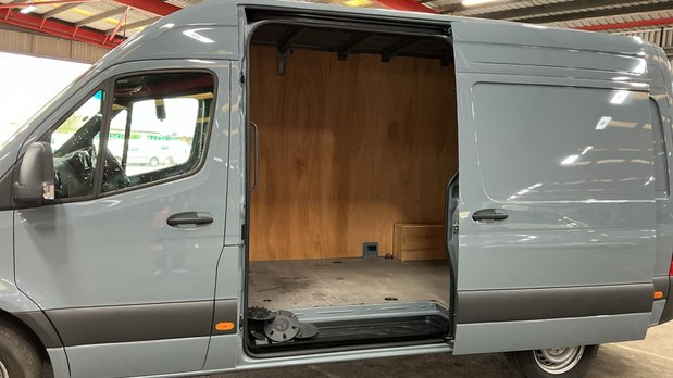 Mercedes-Benz Sprinter AUTO MWB L2H2 High Roof 315 Pro Air Con Camera EURO 6 8