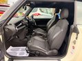 Mini Convertible 1.6 Cooper 2dr 18