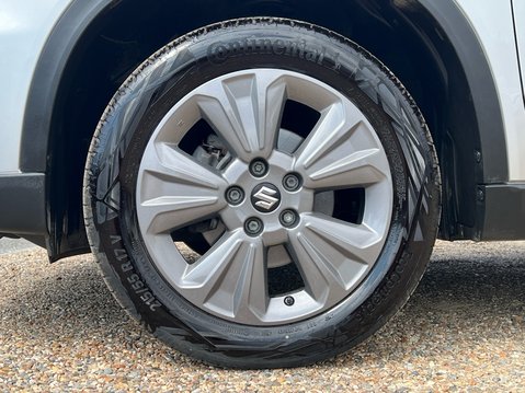 Suzuki Vitara SZ-T 4