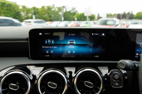 Mercedes-Benz A Class A 200 SPORT EXECUTIVE 24