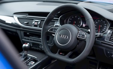 Audi RS6 Avant Performance 11