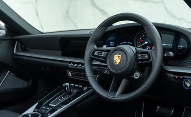 Porsche 911 Carrera S Cabriolet (992) 11