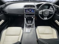 Jaguar XE R-SPORT INGENIUM AWD 19