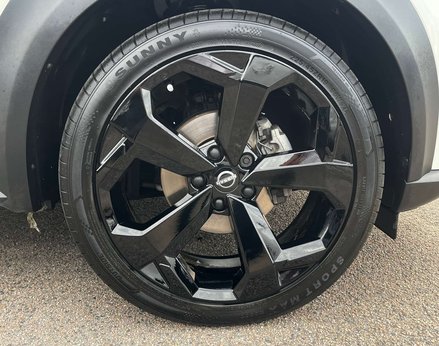 Nissan Juke 1.6 Juke Premiere Edition HEV CVT 5dr 15