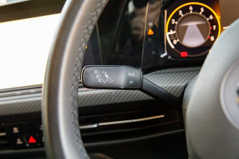 Volkswagen Golf R-LINE TSI 17