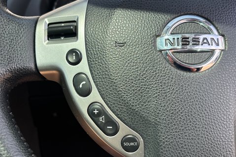Nissan Qashqai 360 CAMERA..GLASS ROOF..SAT NAV..BLUETOOTH..10 SERVICES..STUNNING EXAMPLE 26