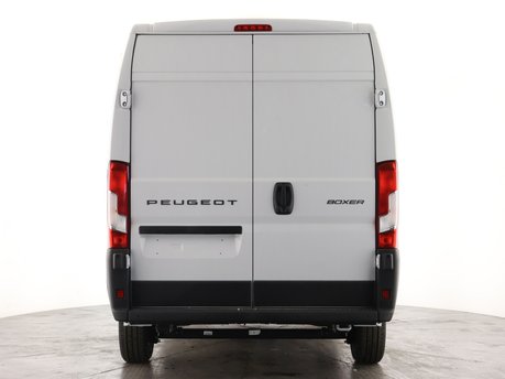 Peugeot Boxer 335 L2H2 BHDi 140 MT6 Professional 2