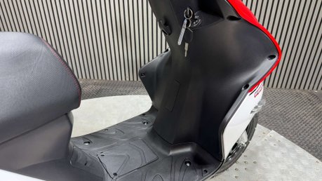 Ajs Firefox 2026 ONLY 269 MILES 1 OWNER MOT 2029 IDEAL LEARNER SCOOTER 125CC 38