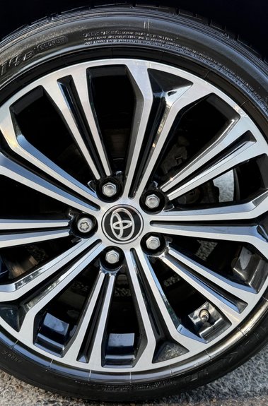 Toyota Corolla EXCEL HYBRID - ONE OWNER - FULL TOYOTA SERVICE HISTORY 