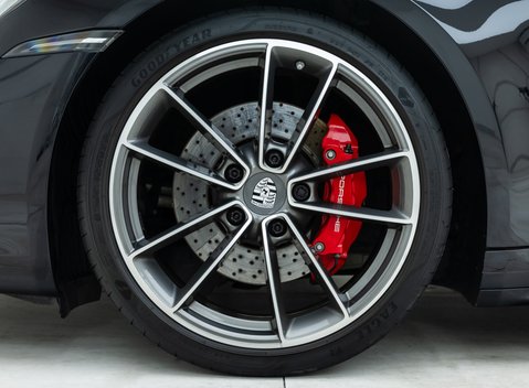 Porsche 911 Carrera 4S (992) 26