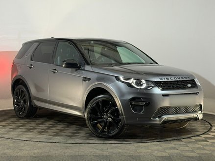 Grey 2018 Land Rover Discovery Sport HSE Dynamic, front three-quarter view
