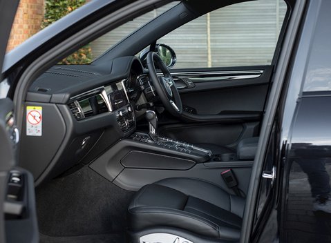 Porsche Macan GTS 16