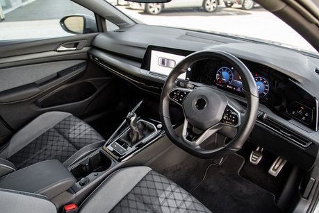 Volkswagen Golf R-LINE TSI