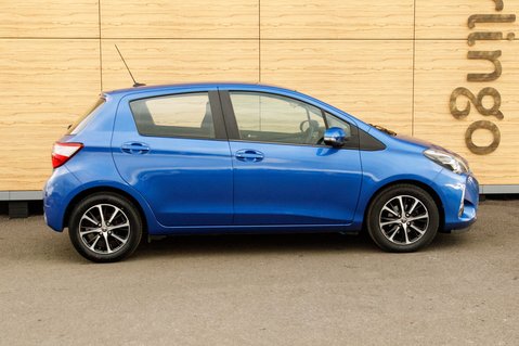 Toyota Yaris VVT-I ICON TECH 12