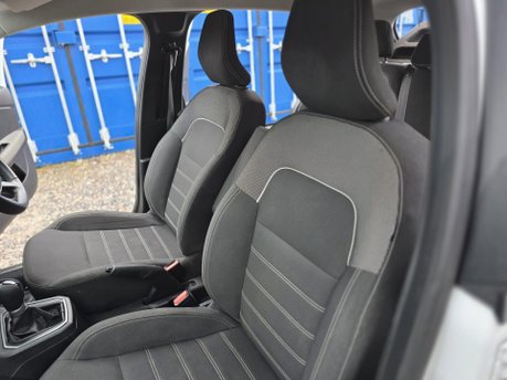 Dacia Sandero 1.0 TCe Expression Hatchback 5dr Petrol CVT Euro 6 (s/s) (90 ps) 33