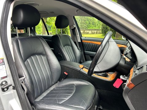 Mercedes-Benz E Class E280 ELEGANCE 5