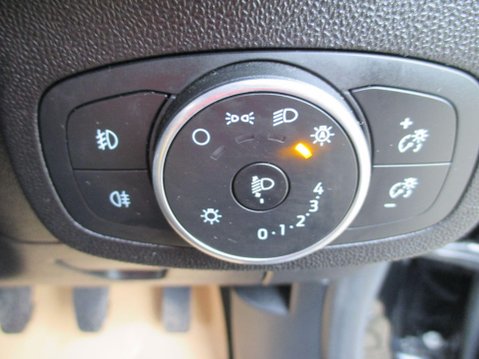 Ford Fiesta 1.1 Ti-VCT Zetec Euro 6 (s/s) 5dr 43