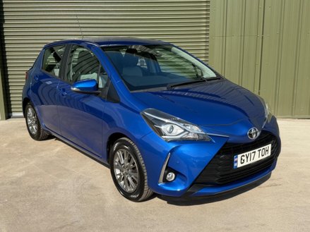2017 TOYOTA YARIS 1.5 VVT I ICON TECH EURO 6 5DR MILEAGE 80,000 MILES YEAR... photo