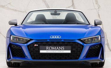 Audi R8 V10 Spyder Performance Quattro 4