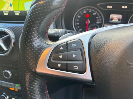 Mercedes-Benz B Class 2.1 B 200 AMG Line Premium+ D Auto 5dr 30