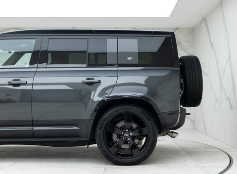 Land Rover Defender 110 V8 26