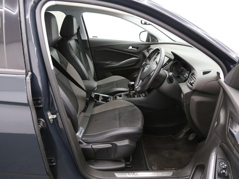 Vauxhall Grandland X 1.2 Turbo Sport Nav Euro 6 (s/s) 5dr 21