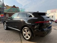 Jaguar F-Pace R-DYNAMIC S 8
