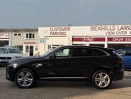 Jaguar F-Pace R-DYNAMIC S 10