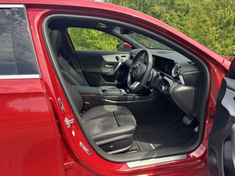 Mercedes-Benz A Class A180 MHEV AMG Line Premium Plus Petrol Auto PAN ROOF/360 CAM/MEMORY SEATS 6
