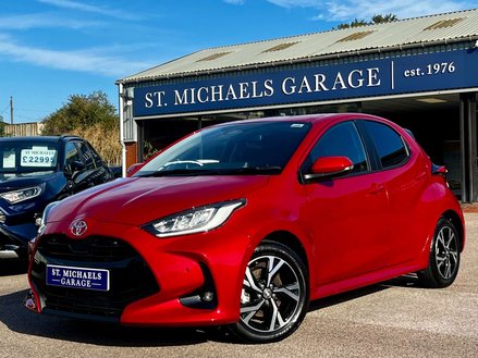 Toyota Yaris 1.5 Yaris Design HEV CVT 5dr