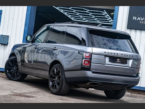 Land Rover Range Rover 3.0 Range Rover Vogue SE D MHEV Auto 4WD 5dr 31
