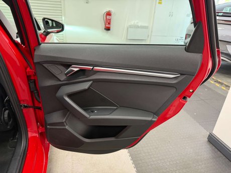 Audi A3 1.4 A3 Sportback 40 TFSI e Sport Semi-Auto 5dr 37