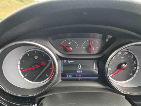 Vauxhall Astra 1.4i Turbo SRi Nav Euro 6 5dr 37