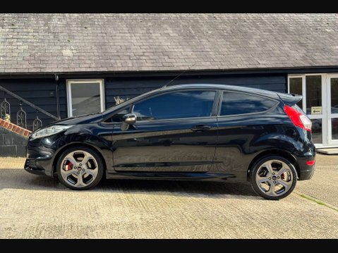 Ford Fiesta 1.6T EcoBoost ST-2 Hatchback 3dr Petrol Manual Euro 6 (182 ps) 8