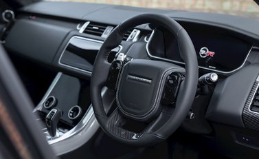 Land Rover Range Rover Sport 5.0 SVR Urban 11