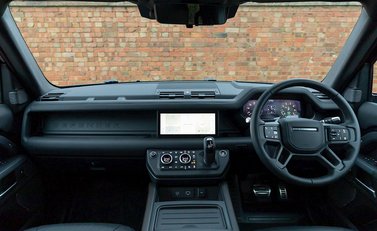 Land Rover Defender 110 X P400 19