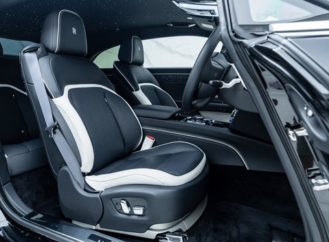 Rolls-Royce Spectre 15