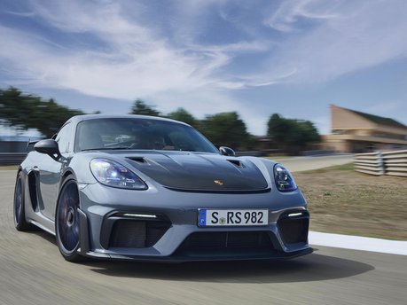 The Porsche 718 Cayman GT4RS 