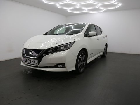 Nissan LEAF 40kWh Tekna Auto 5dr 3