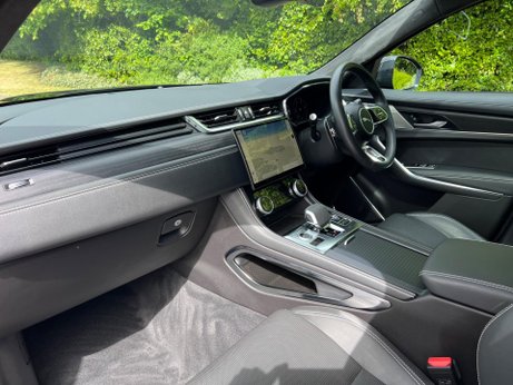 Jaguar F-Pace 2.0 D200 MHEV R-Dynamic HSE Black Auto AWD Euro 6 (s/s) 5dr 23