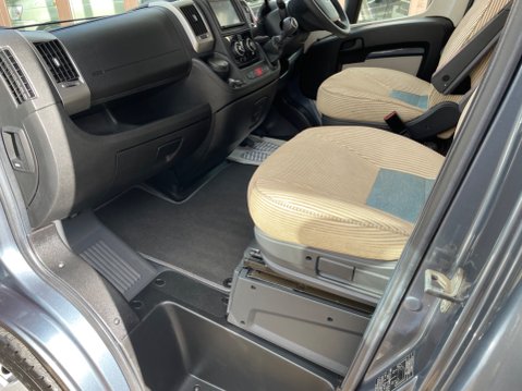 Auto-Trail Tracker RB *** SOLD *** 5