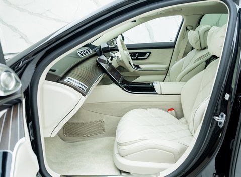 Mercedes-Benz S Class S580 Maybach First Class 28