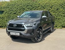Toyota Hilux Invincible | Auto | 2.4 LT | Double Cab | Camera | Sensors | EURO 6 1