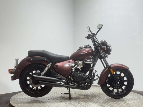Keeway Superlight 125 2024 ONLY 800 MILES MOT SERVICED 125CC CRUISER BIKE